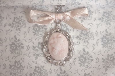 bow,  cute and  pendant