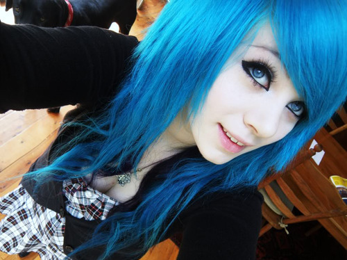 black and light blue hair. lack and light blue hair.