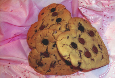 chocolate chip cookies, cookies, cute, daisy disaster, food, heart