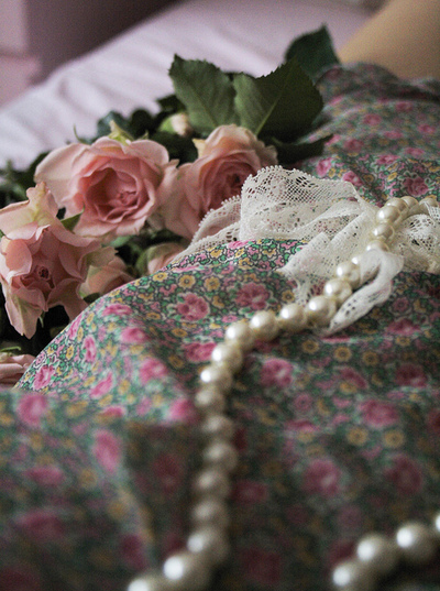 floral, lace and pearls