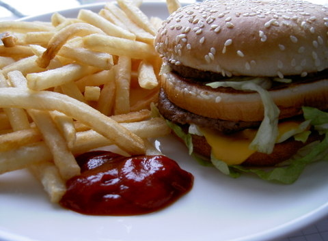 burger, chips and eat