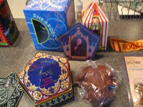 chcolate, chocolate frog and chocolate frog cards