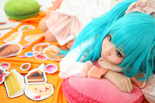 Japanese Girls with Dyed Blue Hair - wide 10