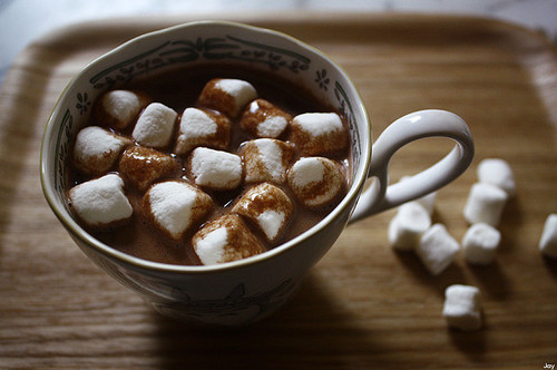 hot chocolate, marshmallow and packme