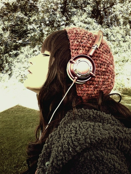 earphones, friendship and girl