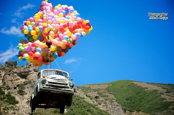balloons, car and colors