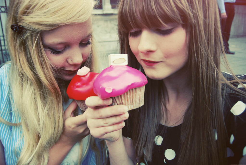 cupcakes, fashion and girls