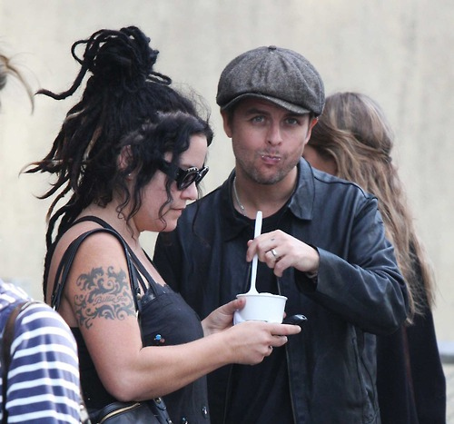 adrienne-armstrong-adrienne-nesser-billie-joe-armstrong-couple-green-day-ice-cream-Favim.com-68946.jpg