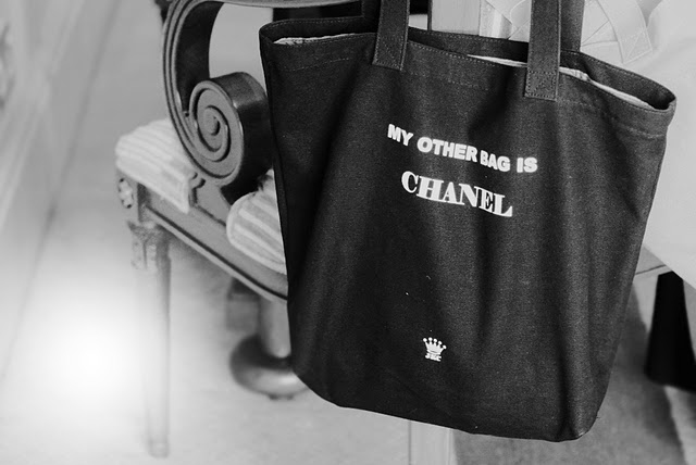 bag, black and black and white