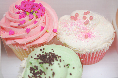 cupcake, cupcakes and food