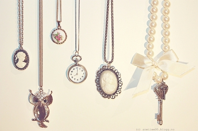 clock, jewlery and key