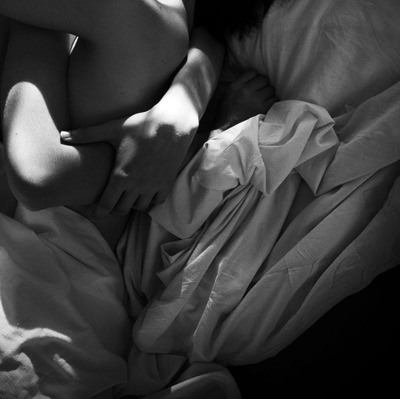 b&w, bed and couple