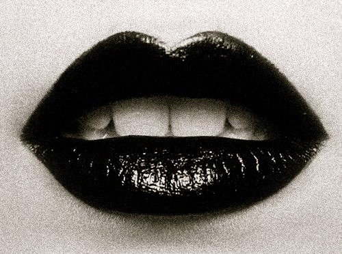 black, black and white and lippen