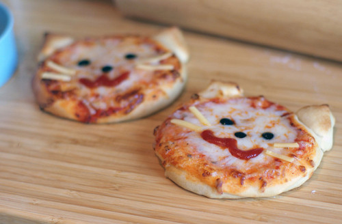 cat pizza, cats and food