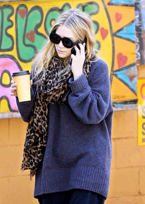 ashley olsen, blond and coffee