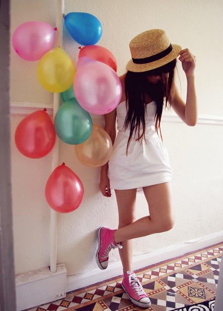 balloons, converse and dress