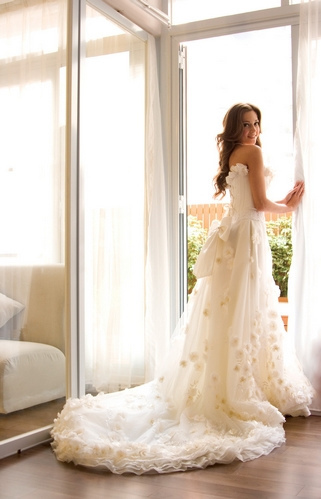 bride gown off white wedding dress wow