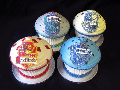 cakes, cucakes, gryffindor, harry potter, hufflepuff, muffins