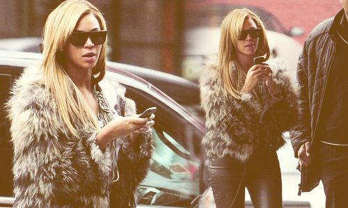 beyonce, fashion, glamour, phone, photography, sunglasses