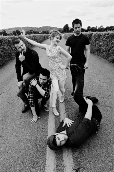 awesome, black & white and paramore