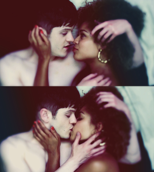 antonia thomas, iwan rheon, kiss, love, lovers, misfits