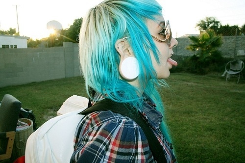 backpack, blonde and blue hair