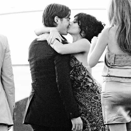 b&w, black and white, couple, kiss, love, ohlalaa