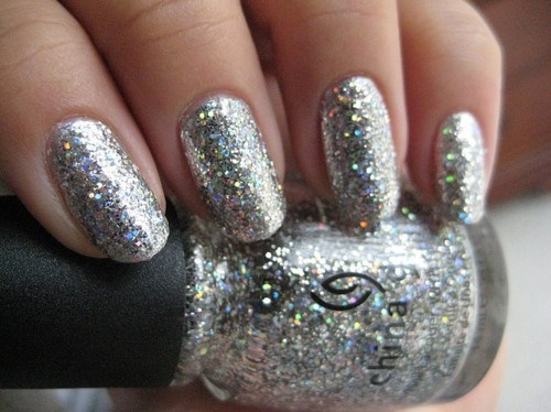 4. Black and Silver Glitter Nail Art Design for 2024 - wide 9