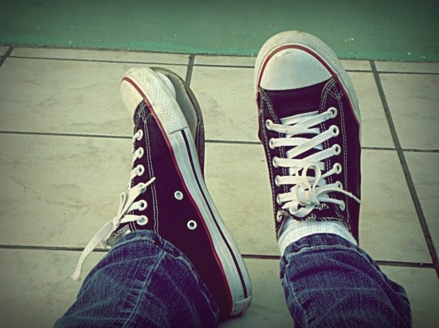 all star, converse and foot