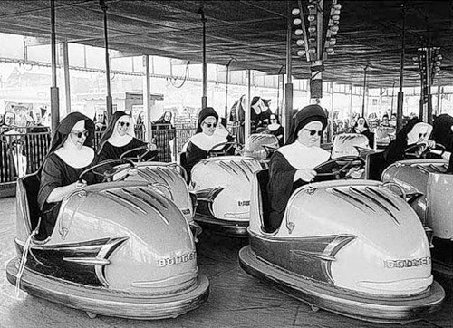 amusement-park-black-and-white-car-cars-nun-nuns-Favim.com-78791.jpg