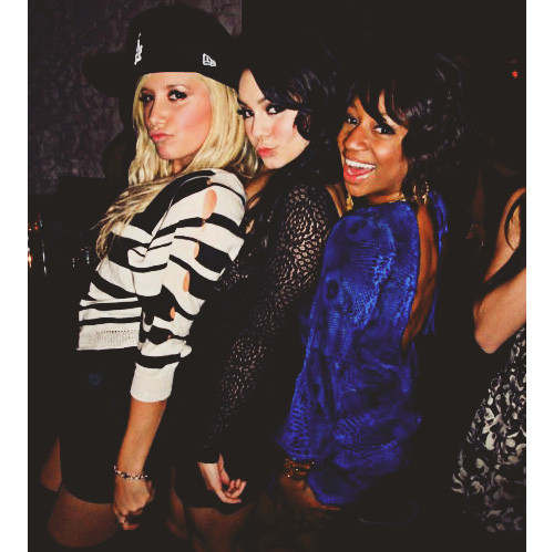 ashely tisdale, fashion and friends