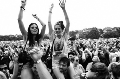 black and white, concert, friends, girls , mosh, party