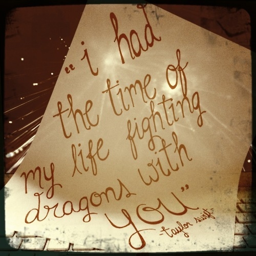 cursive, dragons and fight