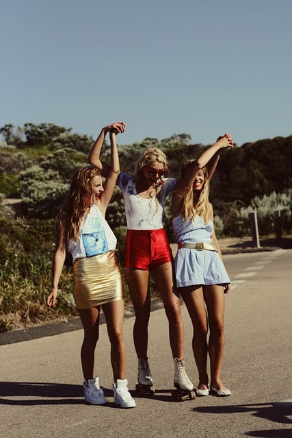 blonde, friends, girl, girls , hair, hands