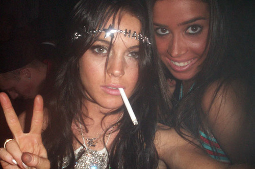 cigarette, girl and lindsay lohan