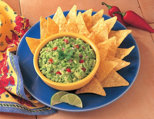 chips, cilantro and dip