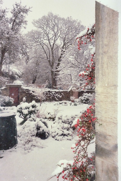 edinburgh, scotland and snow