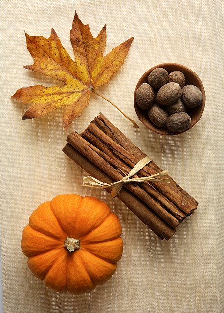autumn, centerpiece, chestnuts, cinnamon, fall, fall centerpiece