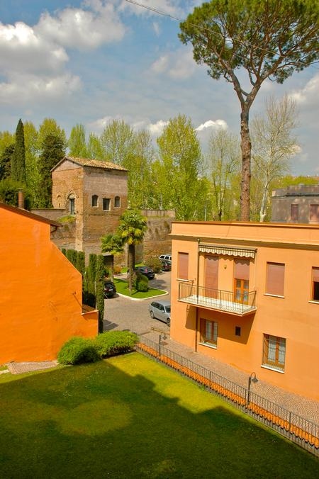 beautiful, bed and breakfast and beyond the tiber