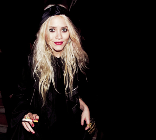beautiful, black, blonde, celeb, celebrity, cigarette