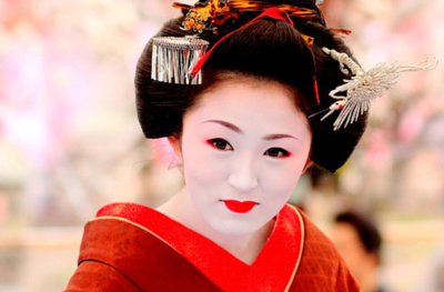 beautiful,  creepy and  geisha