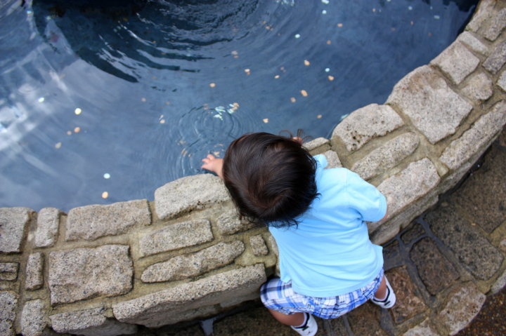 blue, boy and fountain