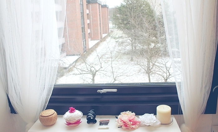 cupcake, flower and snow