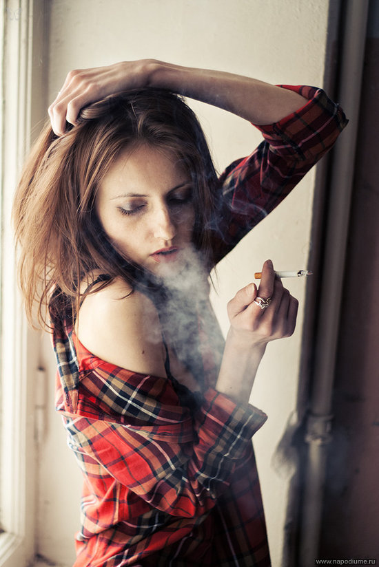 ana, cig and cigarette