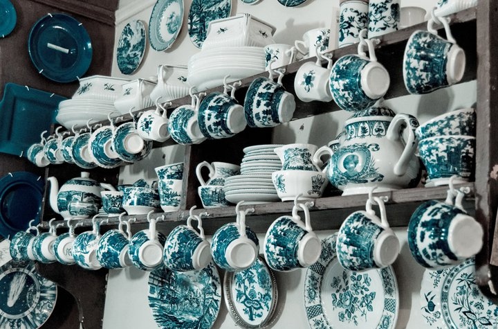 blue, china and cups
