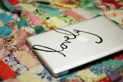 aple lovely, apple and laptop