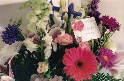 bouquet,  card and  daisy