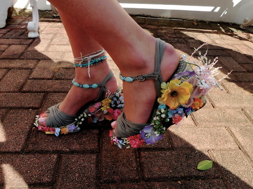 feet, floral and flowers