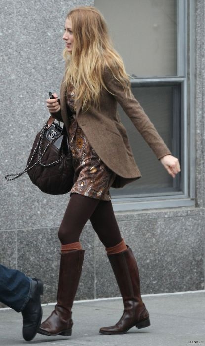 blake lively, blonde and boots