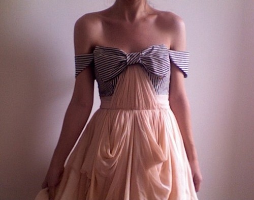 collarbone, dress and fashion